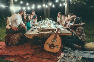 How to Make Friends While Studying Abroad