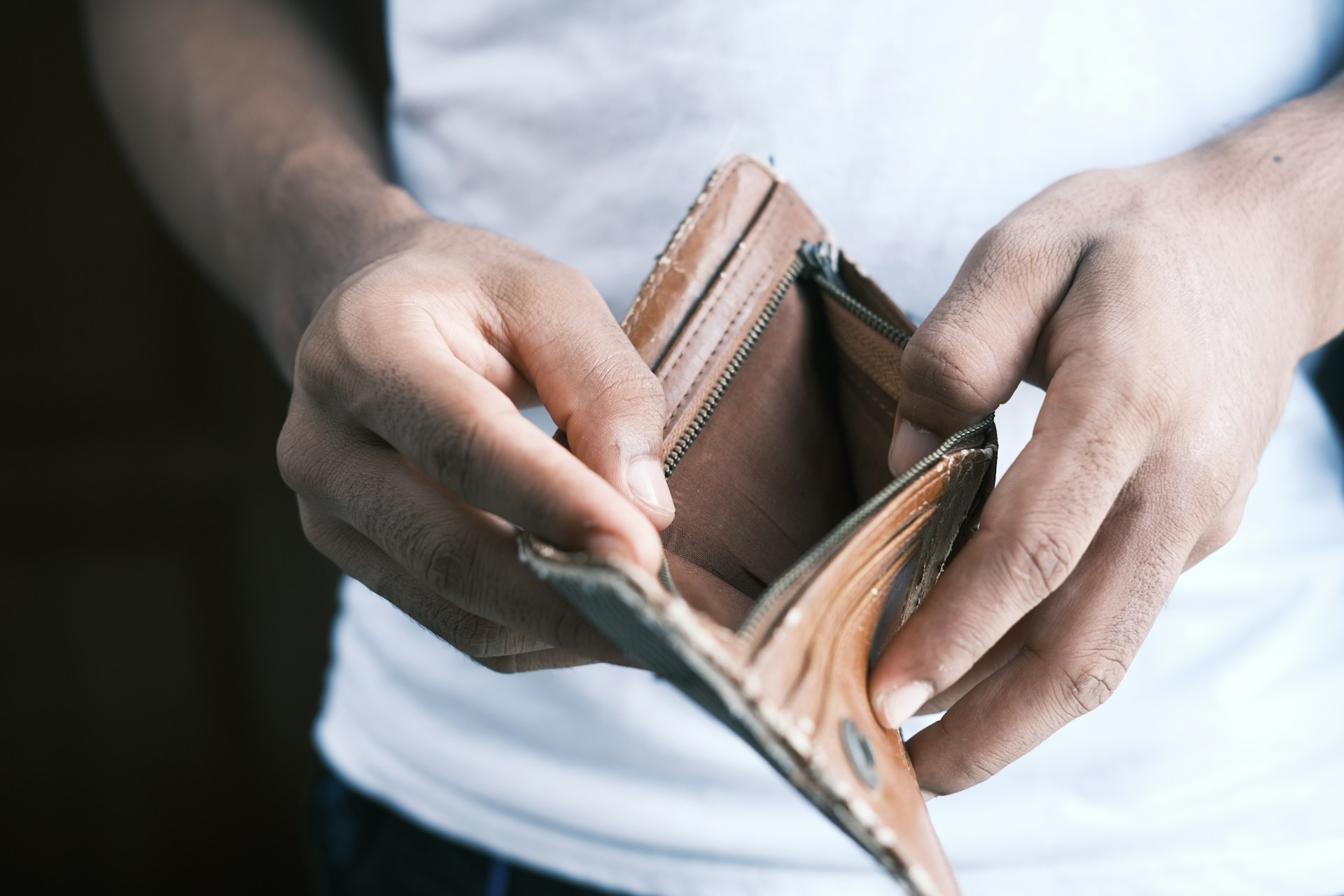Mistakes to Avoid When Studying in Australia---Poor-Financial-Planning-1751781218.jpg