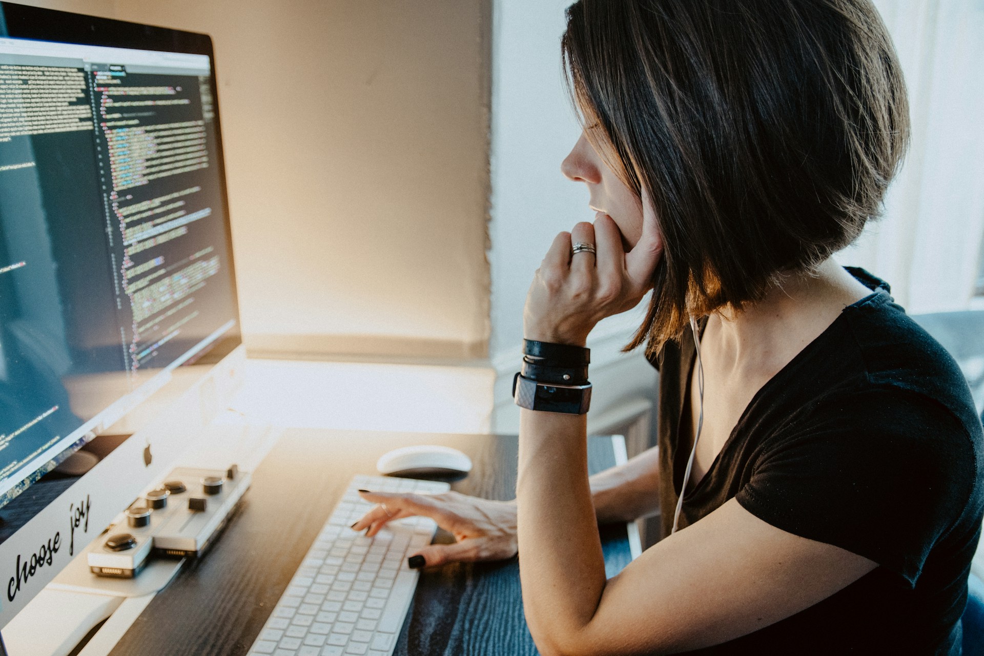 Popular-IT-&-Computer Science Courses in Canada-for-International-Students-1756453592.jpg