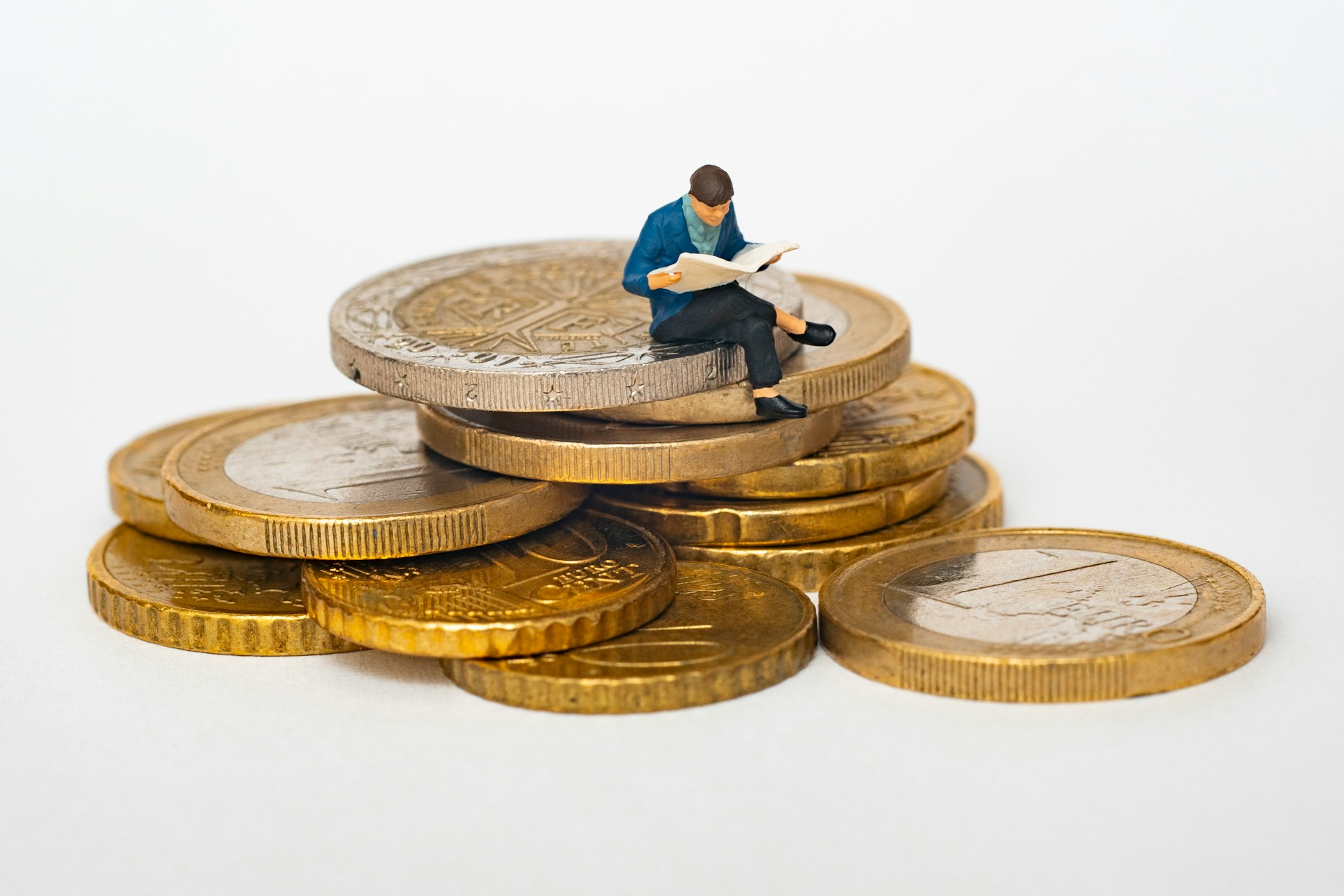 Smart-Spending-and-Saving-Daily-1748742412.jpg
