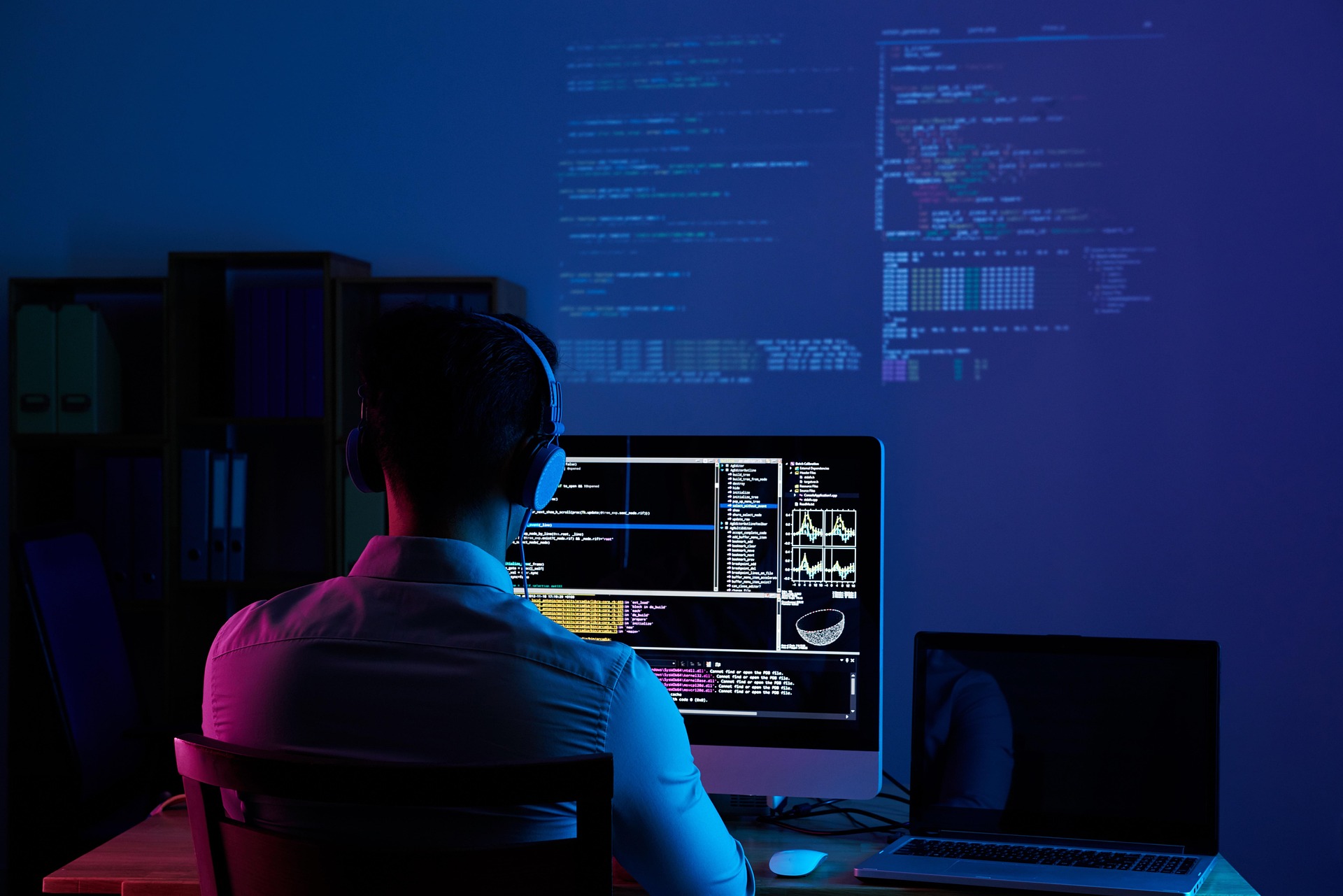 Best-Courses in Canada -–-IT-&-Computer-Science-1756824685.jpg